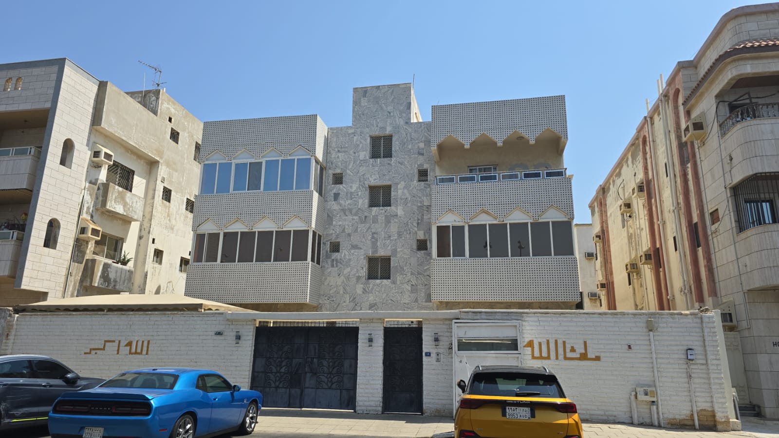 للبيع عمارة بحي مشرفة – جدة